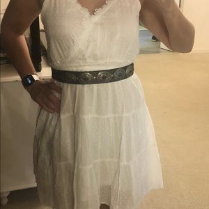 Stretchy belt that can be worn on waist